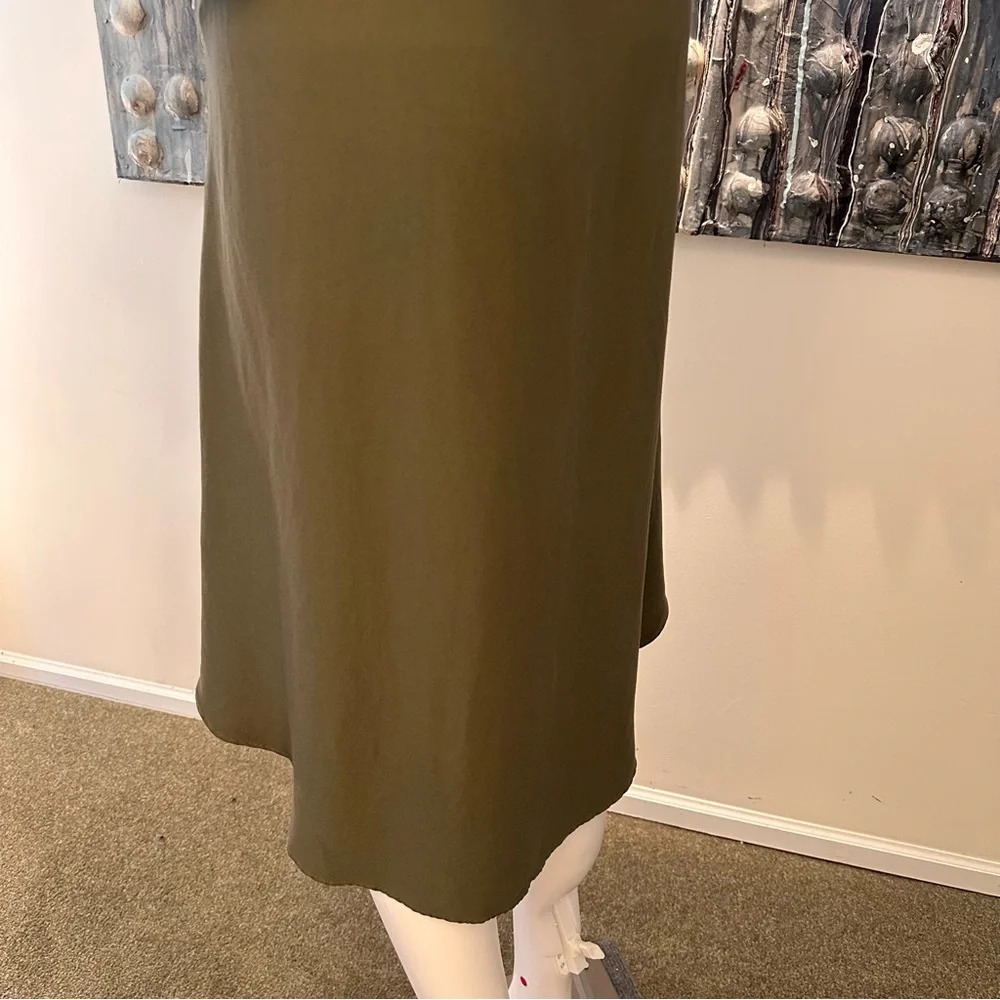 ⭐️ Guess XS Olive Rayon High-Low Shirt Dress *belt loops need repair - Picture 15 of 15